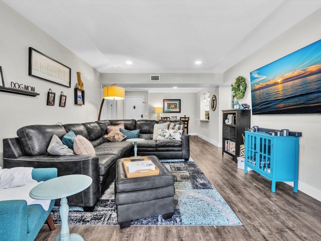 2721 OCEAN CLUB Boulevard 104, Hollywood, FL 33019