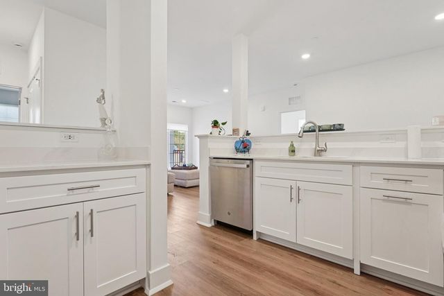 5104 MARY ASHBY WAY, Pennington, NJ 08534