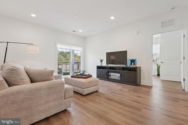 5104 MARY ASHBY WAY, Pennington, NJ 08534