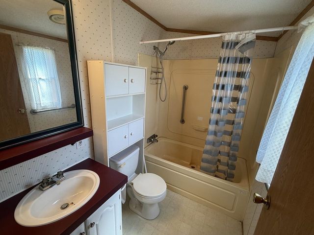 77 Estates Drive, Cambridge, VT 05444