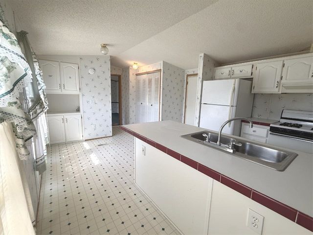 77 Estates Drive, Cambridge, VT 05444