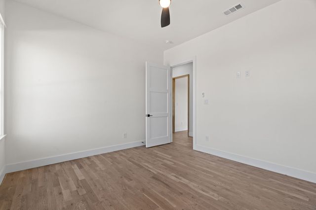 1040 Eagles Bluff Drive, Weatherford, TX 76087