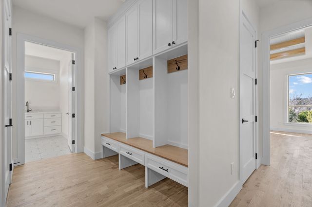 1040 Eagles Bluff Drive, Weatherford, TX 76087