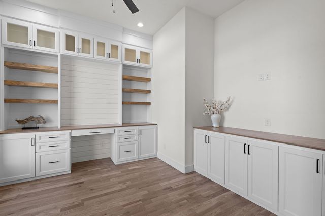 1040 Eagles Bluff Drive, Weatherford, TX 76087