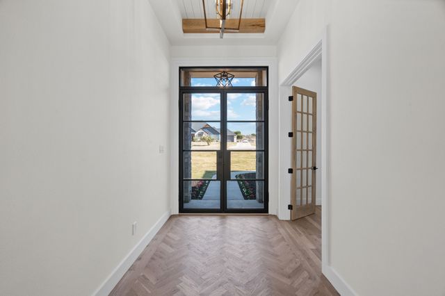 1040 Eagles Bluff Drive, Weatherford, TX 76087