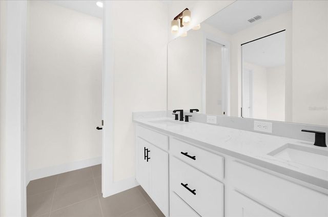 879 CITY WALK LANE, Oviedo, FL 32765