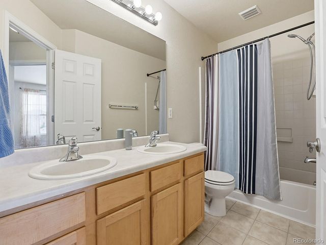 7243 S Millbrook Court E, Aurora, CO 80016