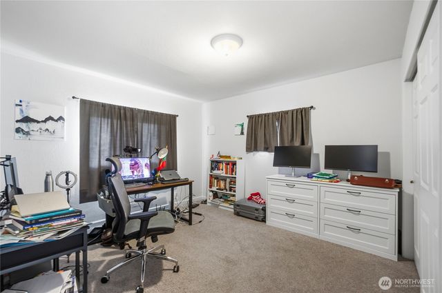 1317 47th Avenue E, Fife, WA 98424