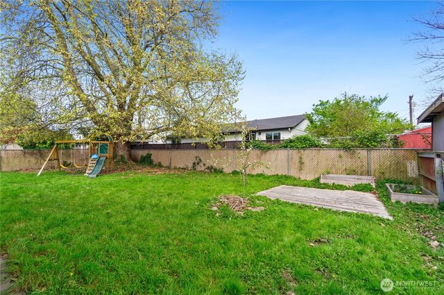 1317 47th Avenue E, Fife, WA 98424