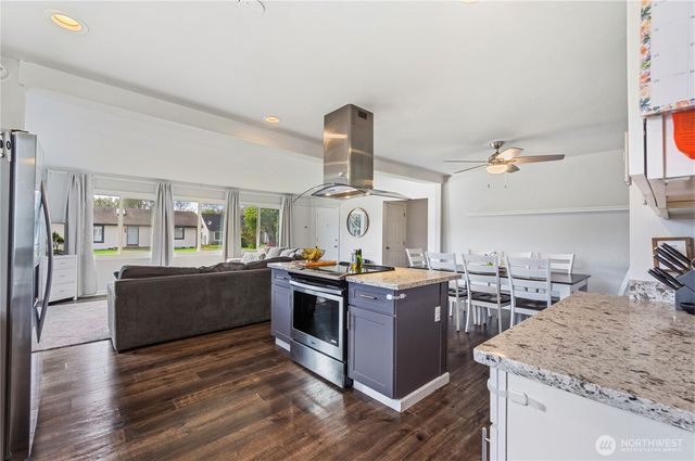 1317 47th Avenue E, Fife, WA 98424