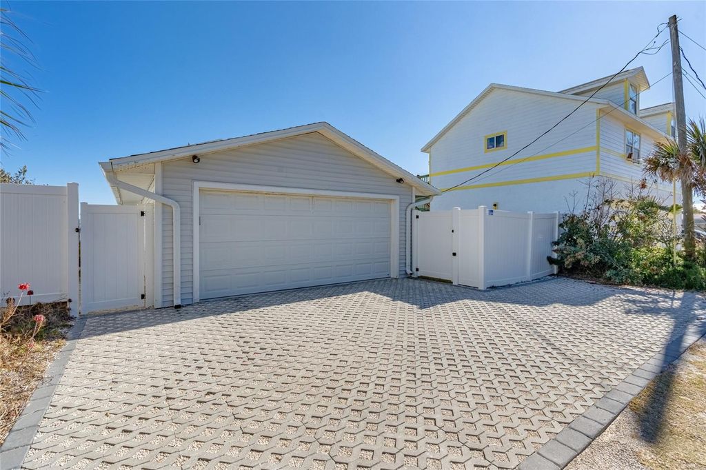 Image 44 of property listing at 1604 S OCEAN SHORE BOULEVARD, Flagler Beach, FL 32136