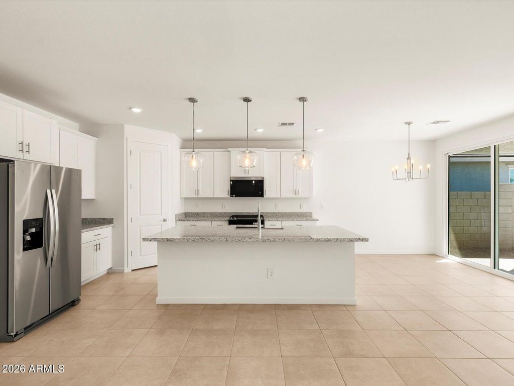 10815 W JONES Avenue, Tolleson, AZ 85353 — photo 3