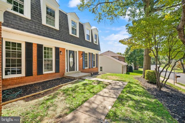 6121 WINNEPEG DR, Burke, VA 22015