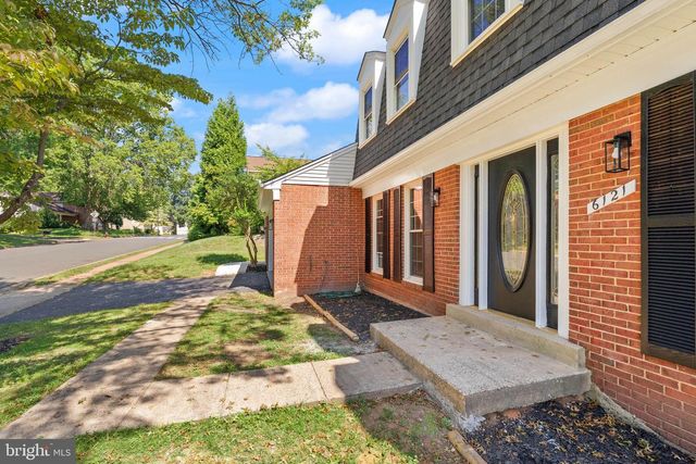 6121 WINNEPEG DR, Burke, VA 22015