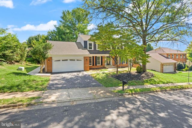 6121 WINNEPEG DR, Burke, VA 22015