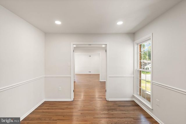 6121 WINNEPEG DR, Burke, VA 22015