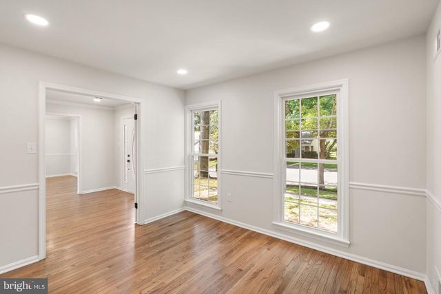 6121 WINNEPEG DR, Burke, VA 22015