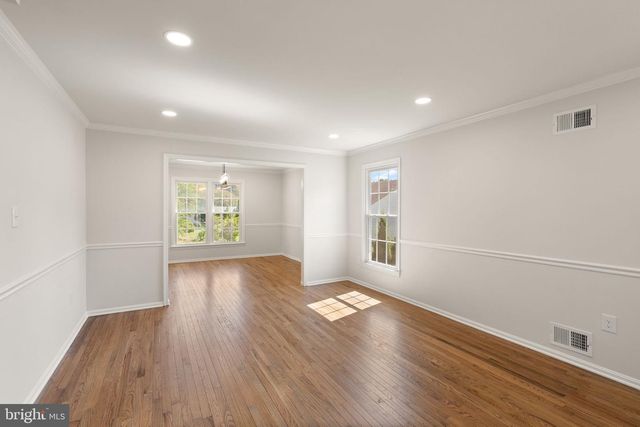 6121 WINNEPEG DR, Burke, VA 22015
