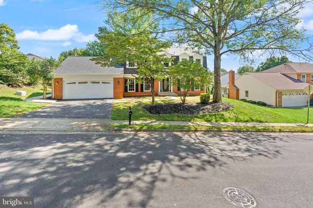 6121 WINNEPEG DR, Burke, VA 22015