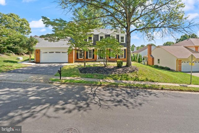 6121 WINNEPEG DR, Burke, VA 22015