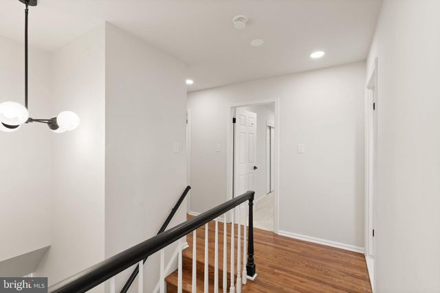 6121 WINNEPEG DR, Burke, VA 22015