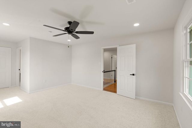 6121 WINNEPEG DR, Burke, VA 22015