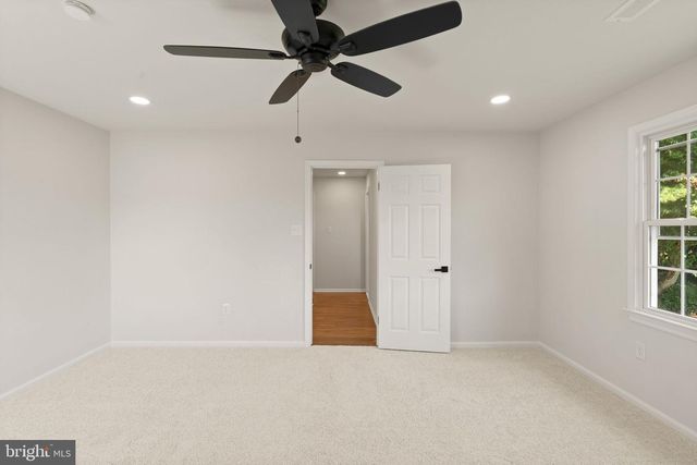 6121 WINNEPEG DR, Burke, VA 22015