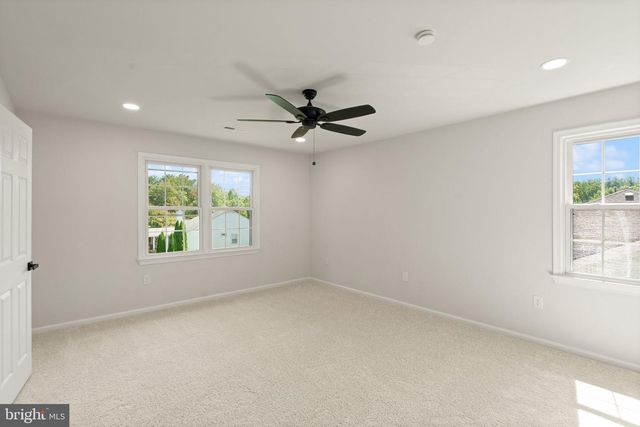 6121 WINNEPEG DR, Burke, VA 22015
