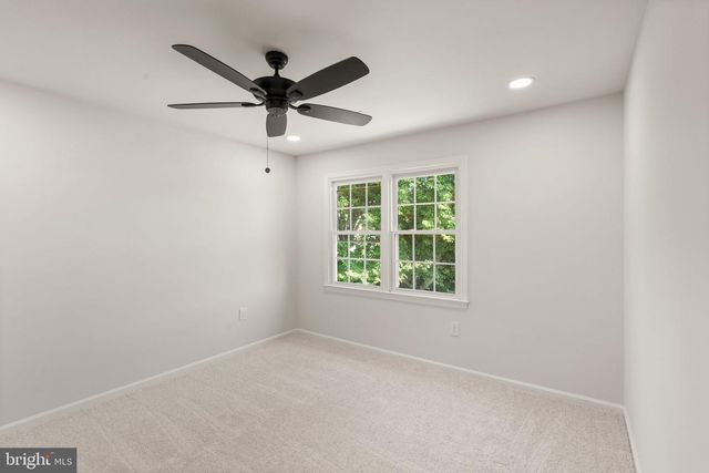 6121 WINNEPEG DR, Burke, VA 22015
