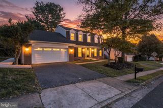 6121 WINNEPEG DR, Burke, VA 22015