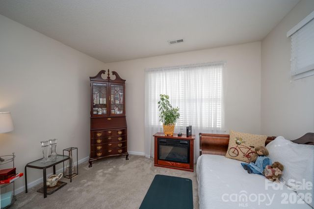 131 Ewarts Pond Road, Hendersonville, NC 28739