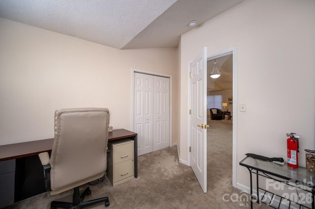 131 Ewarts Pond Road, Hendersonville, NC 28739