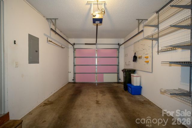 131 Ewarts Pond Road, Hendersonville, NC 28739