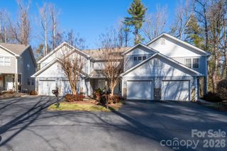 131 Ewarts Pond Road, Hendersonville, NC 28739