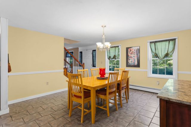 70 South Bow Road, Hooksett, NH 03106