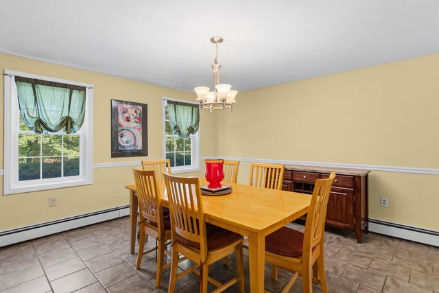 70 South Bow Road, Hooksett, NH 03106