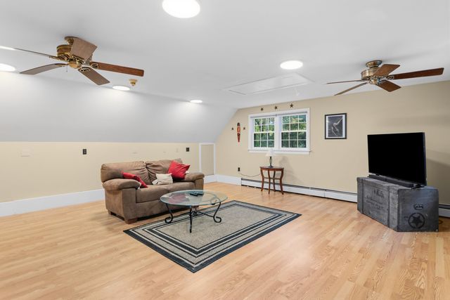 70 South Bow Road, Hooksett, NH 03106