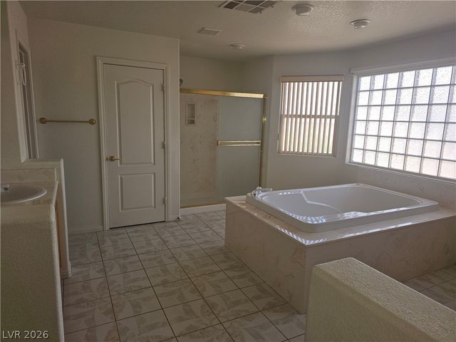 8075 Lapis Harbor Avenue, Las Vegas, NV 89117