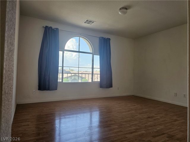 8075 Lapis Harbor Avenue, Las Vegas, NV 89117