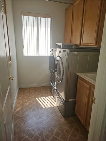 8075 Lapis Harbor Avenue, Las Vegas, NV 89117