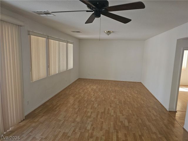 8075 Lapis Harbor Avenue, Las Vegas, NV 89117