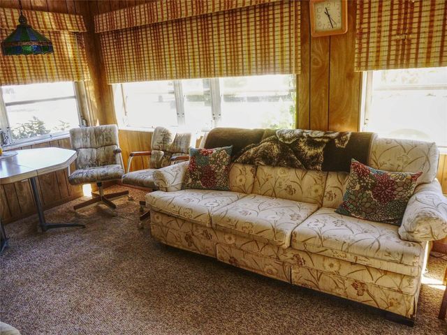 307 STANLEY AVENUE, Frostproof, FL 33843