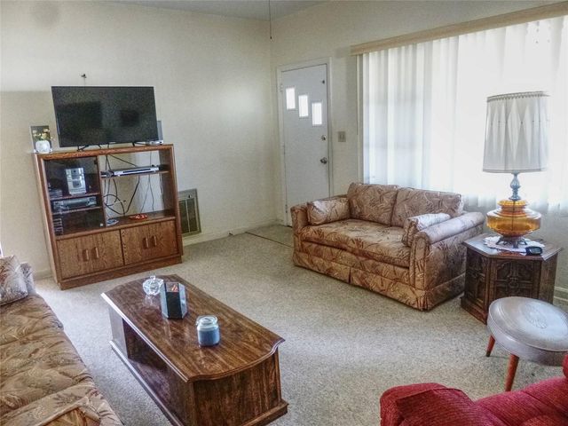 307 STANLEY AVENUE, Frostproof, FL 33843