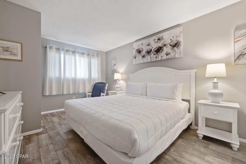 Image 5 of property listing at 8743 Thomas Drive 523, Panama City Beach, FL 32408