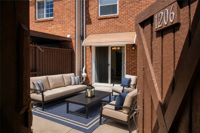 1206 Georgetown Court, Fairborn, OH 45324