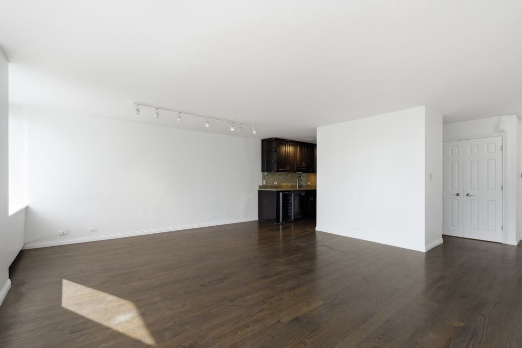 4250 N Marine Drive 2731, Chicago, IL 60613 — photo 4