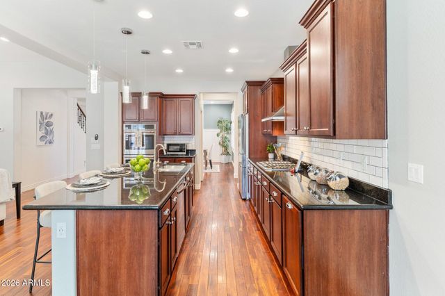 3822 E COMSTOCK Drive, Gilbert, AZ 85296
