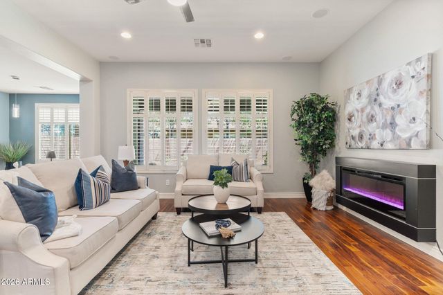 3822 E COMSTOCK Drive, Gilbert, AZ 85296