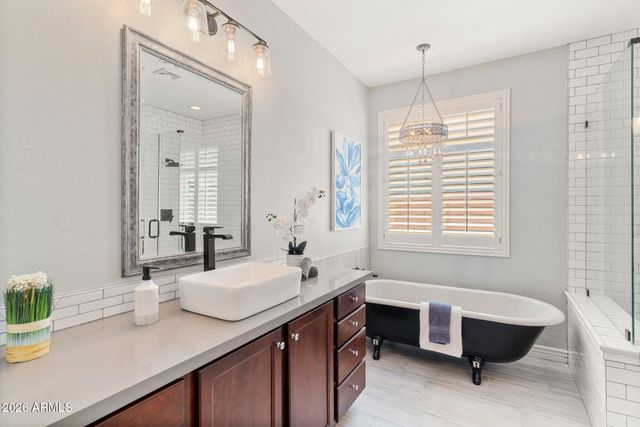 3822 E COMSTOCK Drive, Gilbert, AZ 85296