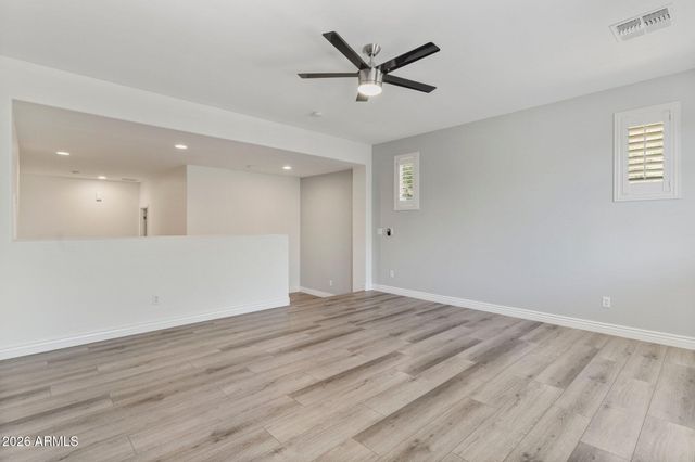 3822 E COMSTOCK Drive, Gilbert, AZ 85296